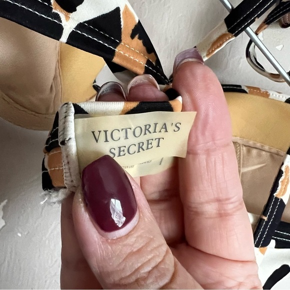 Victoria’s Secret Animal Cheetah Print Push Up Bikini Top - Picture 6 of 7